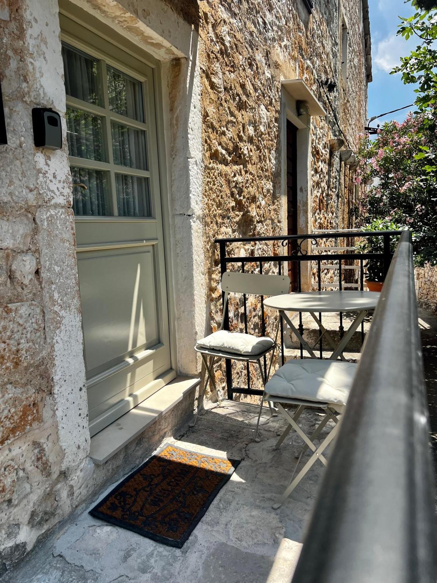 Sailor'S Apartment Supetar Bagian luar foto